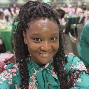 Meet your Posher, Annica